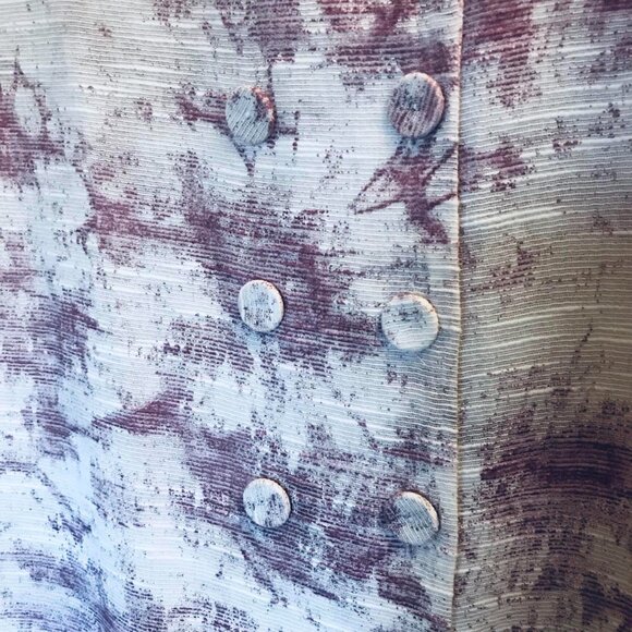 Cute Sleeveless Double Breasted Abstract Floral Vest in White and Purple - Picture 7 of 13